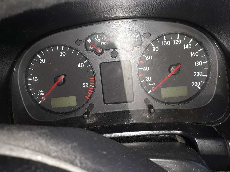 volkswagen golf iv berlina (1j1) del año 2001