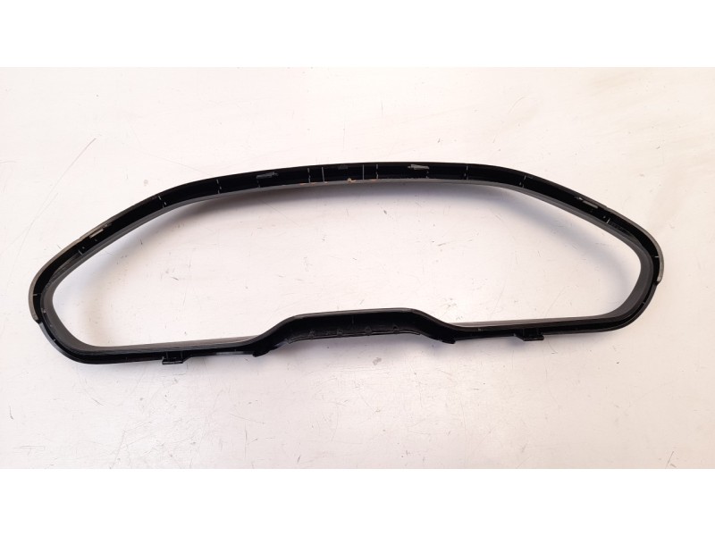 Recambio de moldura para peugeot 208 1.6 blue-hdi fap referencia OEM IAM 9673859177  
