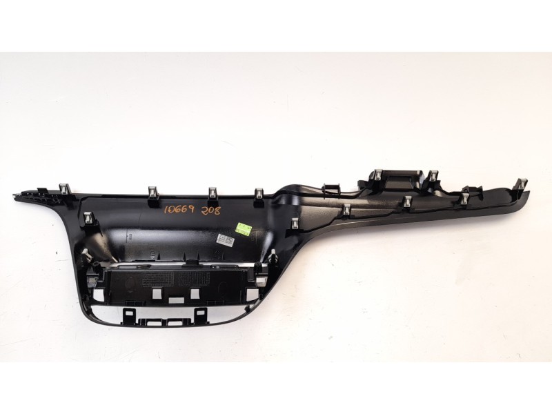 Recambio de moldura para peugeot 208 1.6 blue-hdi fap referencia OEM IAM 9673830077  