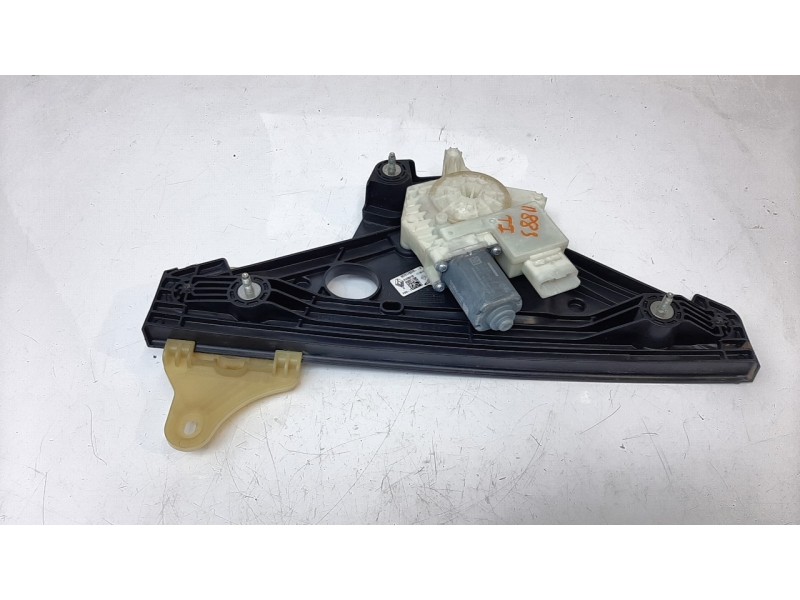 Recambio de elevalunas trasero izquierdo para renault clio v zen referencia OEM IAM 827217837R  