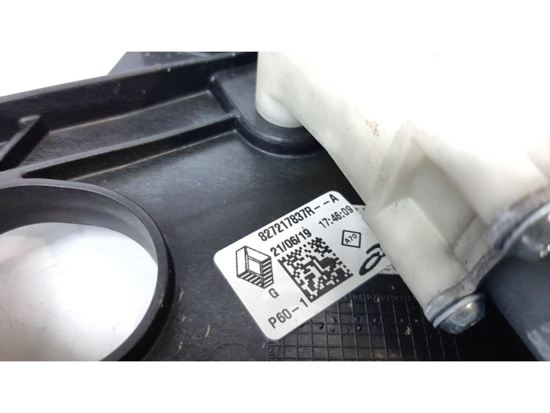 Recambio de elevalunas trasero izquierdo para renault clio v zen referencia OEM IAM 827217837R  