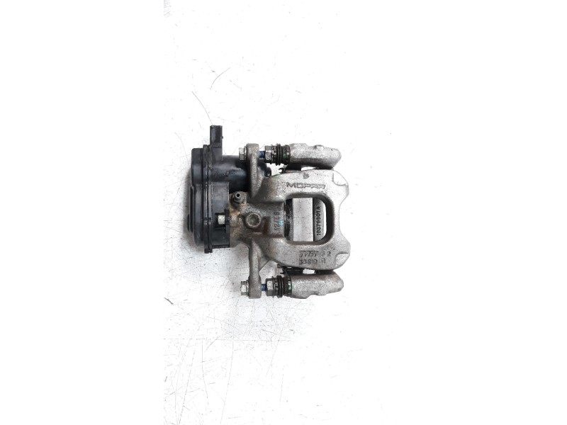 Recambio de pinza de freno trasera derecha para jeep compass ii 2.0 m-jet cat referencia OEM IAM 068267352AB  