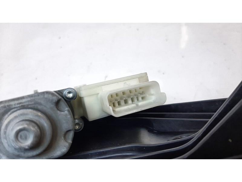 Recambio de elevalunas trasero izquierdo para renault clio v zen referencia OEM IAM 827217837R  