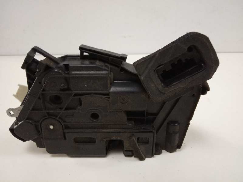 Recambio de cerradura puerta delantera derecha para volkswagen polo (6r1) advance referencia OEM IAM 5K1837016H  