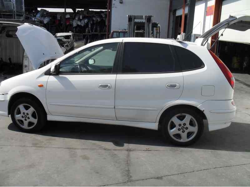 nissan almera tino (v10m) del año 2001