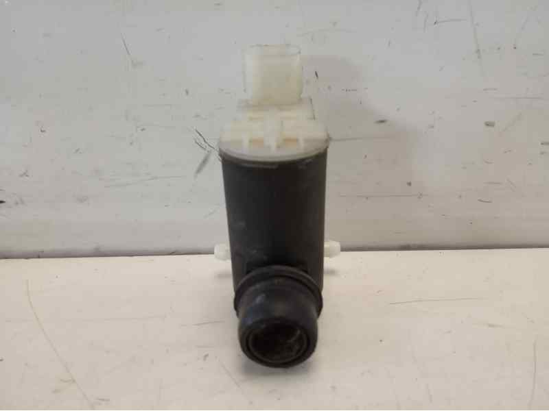Recambio de bomba limpia para hyundai ix20 gls comfort blue referencia OEM IAM 985102L100  