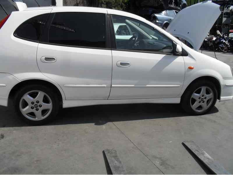 nissan almera tino (v10m) del año 2001