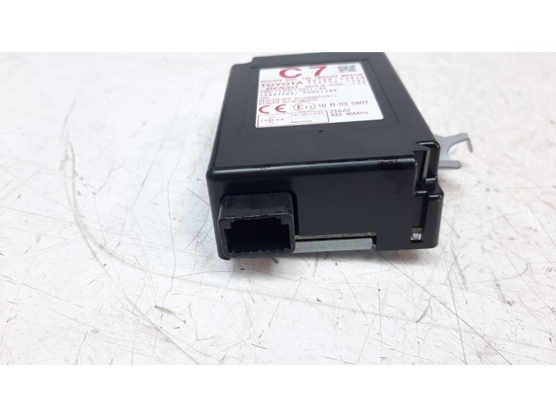 Recambio de modulo electronico para lexus is 2.5 16v cat (híbrido) referencia OEM IAM 8976053070  