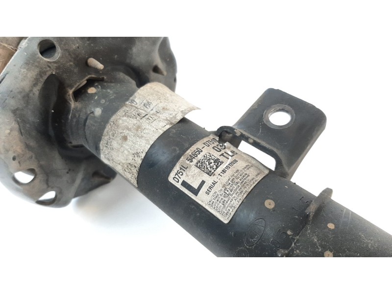 Recambio de amortiguador delantero izquierdo para hyundai tucson 1.6 cat referencia OEM IAM 54650D7510  