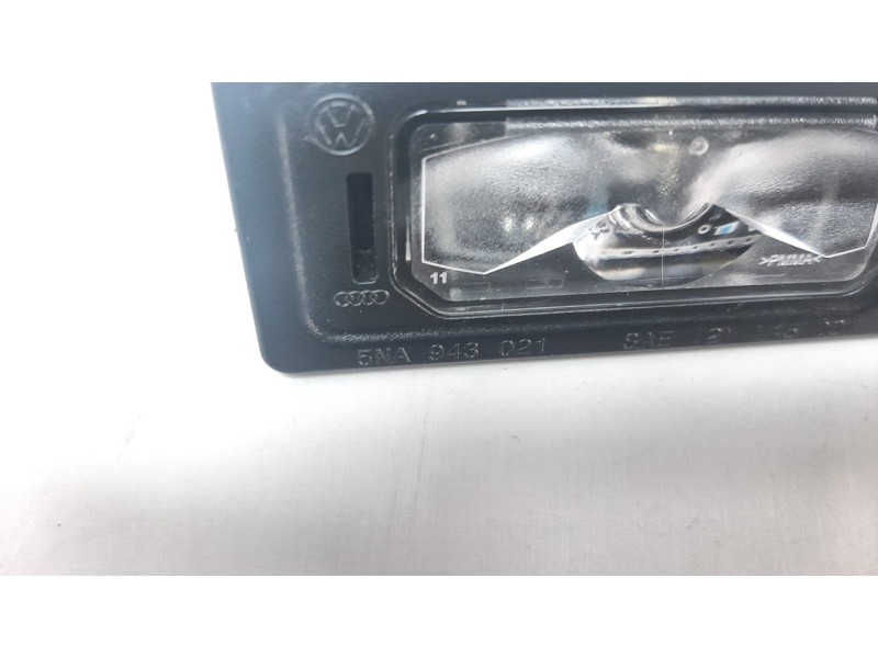 Recambio de piloto matricula para volkswagen t-cross 1.0 tsi referencia OEM IAM 5NA943021  