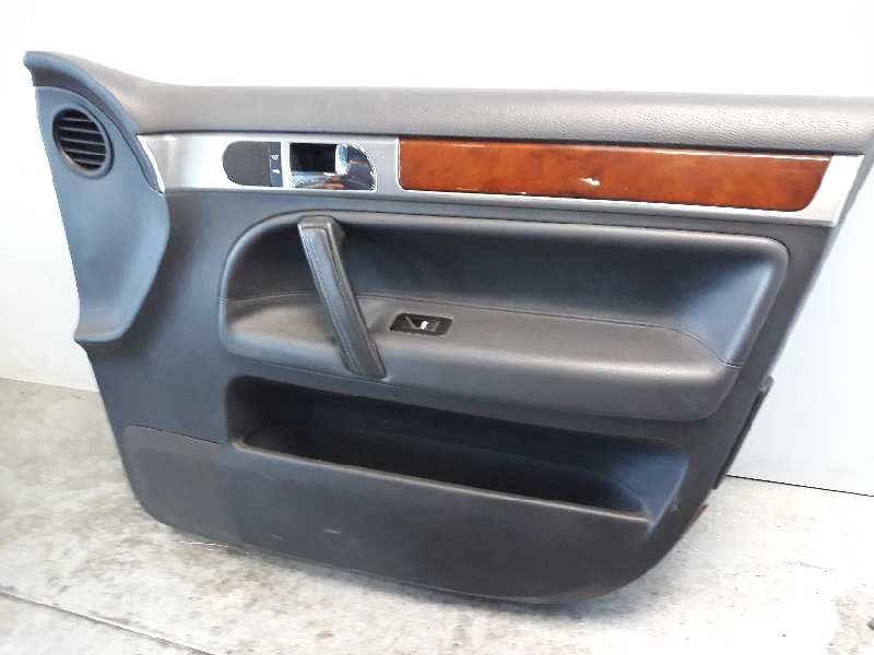 Recambio de guarnecido puerta delantera derecha para volkswagen touareg (7la) tdi r5 referencia OEM IAM   
