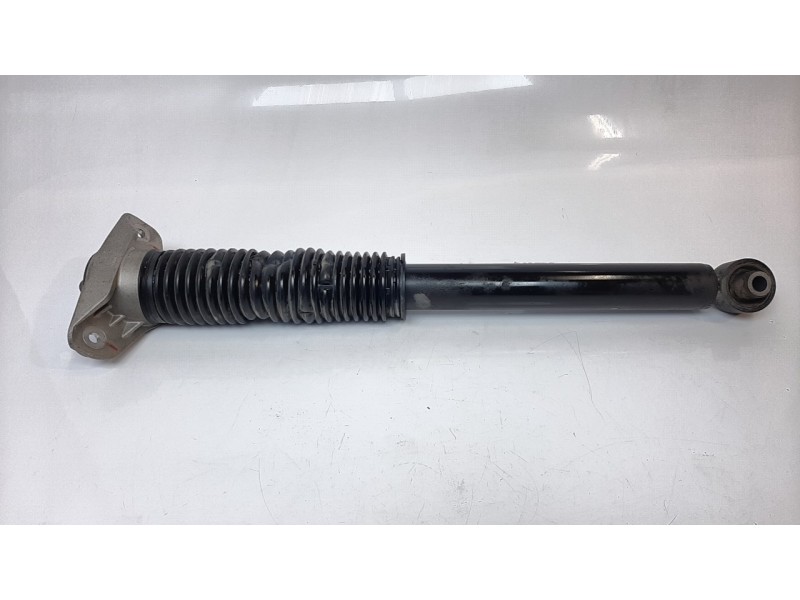 Recambio de amortiguador trasero derecho para hyundai tucson 1.6 cat referencia OEM IAM 55300D7510  