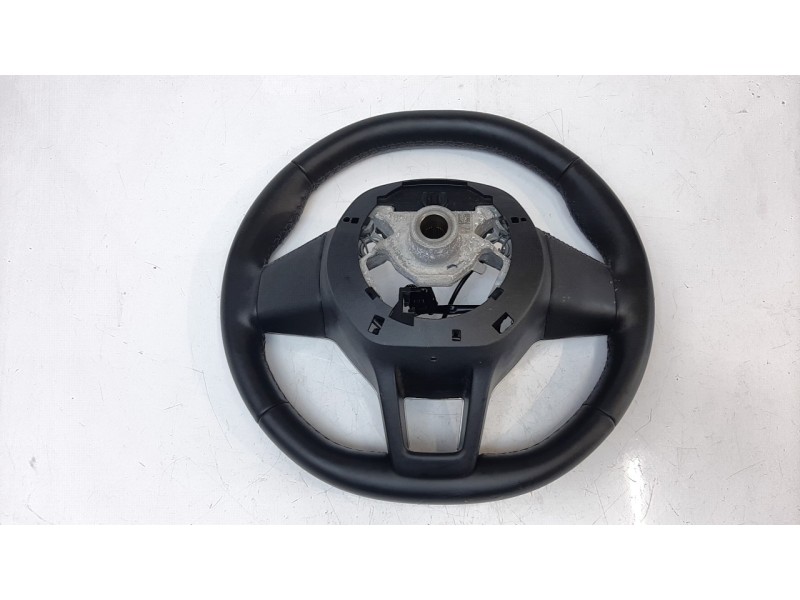 Recambio de volante para renault clio v zen referencia OEM IAM 484000642R  