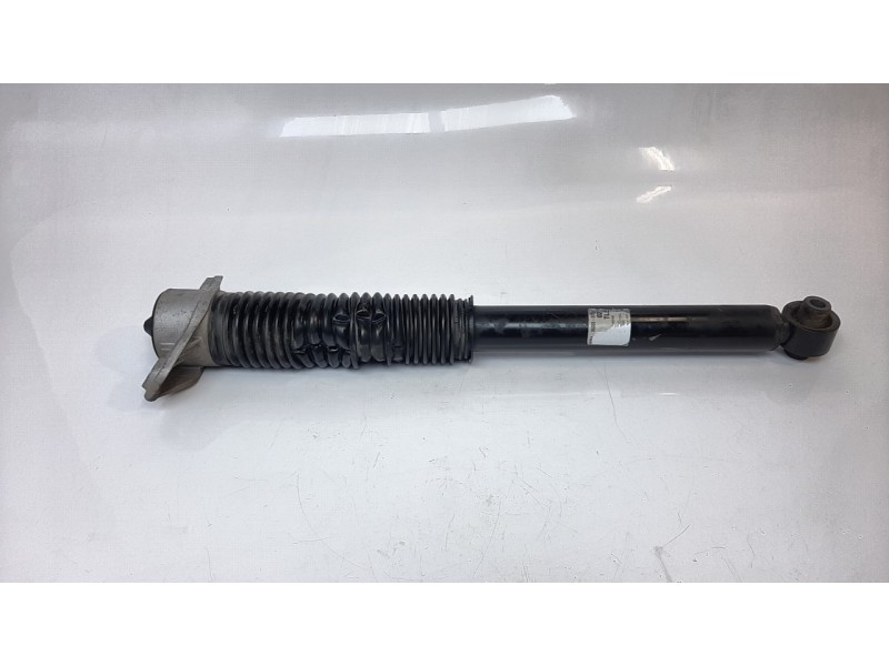 Recambio de amortiguador trasero izquierdo para hyundai tucson 1.6 cat referencia OEM IAM 55300D7510  