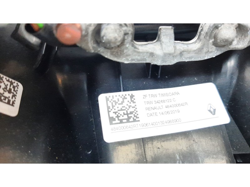 Recambio de volante para renault clio v zen referencia OEM IAM 484000642R  