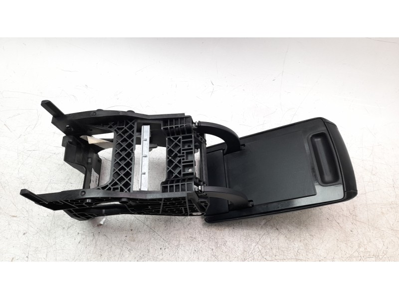 Recambio de apoyabrazos central para seat ateca (khp) style go referencia OEM IAM 575864207J  