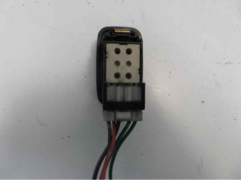 Recambio de mando elevalunas trasero izquierdo para mazda 323 berlina c/f/s (ba) 1.5 glx c referencia OEM IAM   