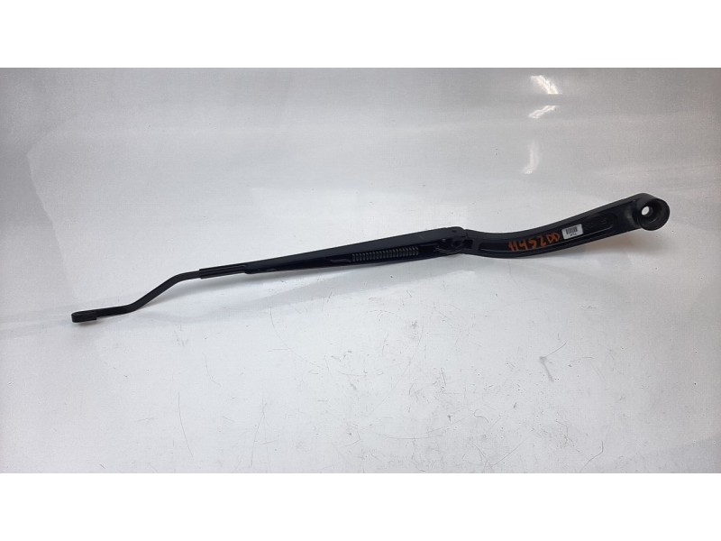 Recambio de brazo limpia delantero derecho para hyundai tucson 1.6 cat referencia OEM IAM 98321D3000  