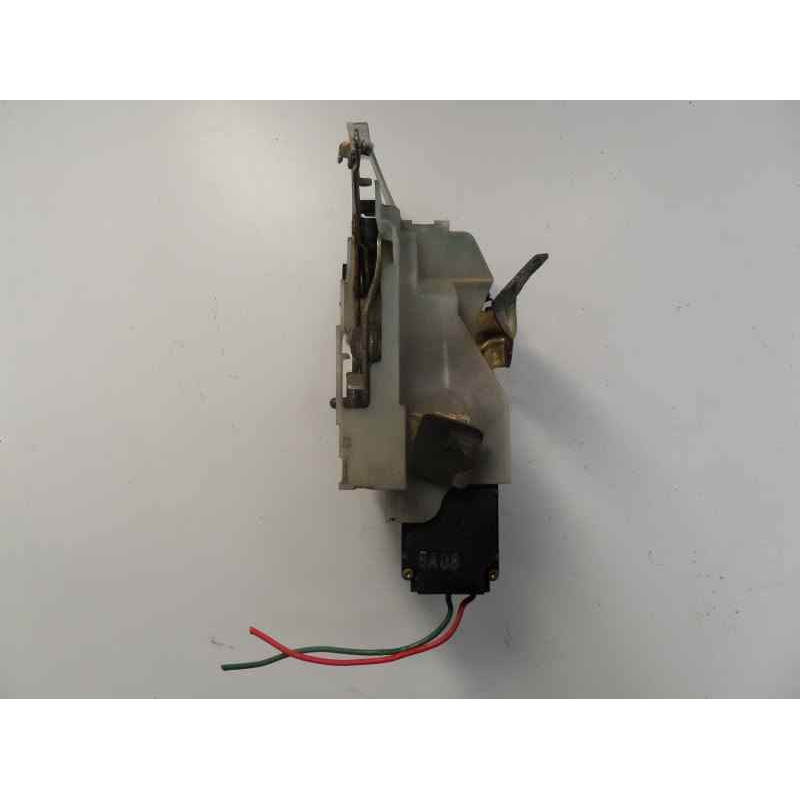 Recambio de cerradura puerta trasera izquierda para mazda 323 berlina c/f/s (ba) 1.5 glx c referencia OEM IAM   