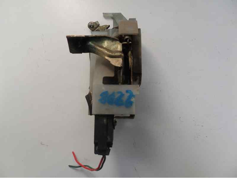 Recambio de cerradura puerta trasera izquierda para mazda 323 berlina c/f/s (ba) 1.5 glx c referencia OEM IAM   