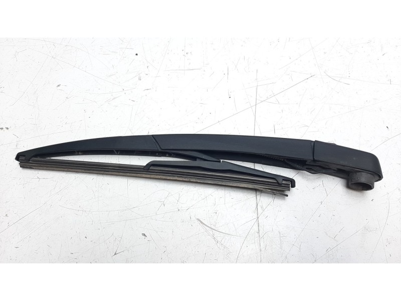 Recambio de brazo limpia trasero para citroen c3 picasso exclusive referencia OEM IAM 9683833680  