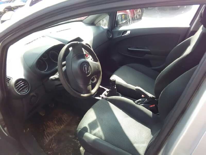 opel corsa d del año 2009