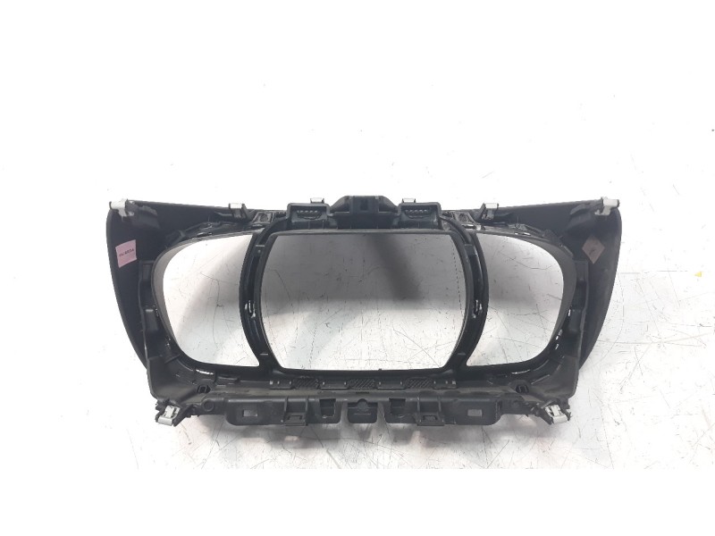 Recambio de moldura para renault scenic iv 1.2 tce energy referencia OEM IAM 682402941R  