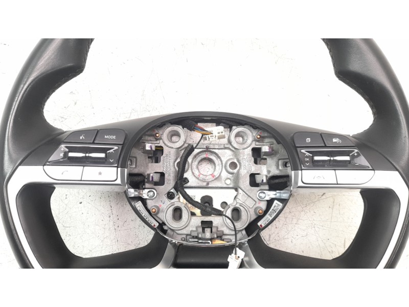 Recambio de volante para hyundai tucson (nx) maxx 2wd referencia OEM IAM 56113N9000  