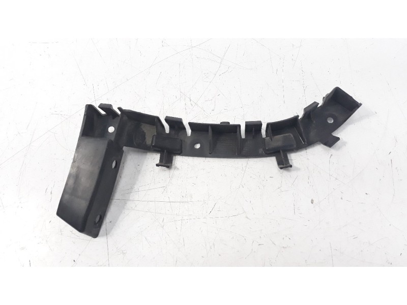 Recambio de molduras traseras para land rover freelander (lr2) td4 s referencia OEM IAM 6H5217A882  