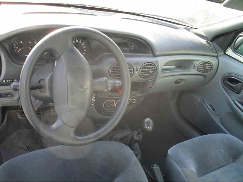 renault megane i berlina hatchback (ba0) del año 1998