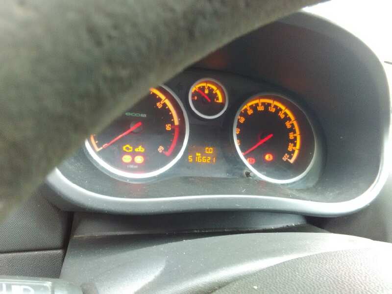 opel corsa d del año 2009