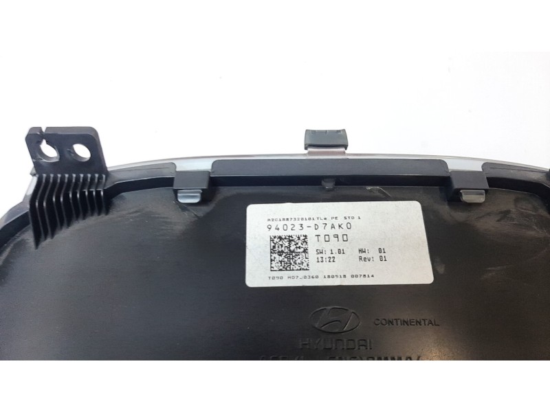 Recambio de cuadro instrumentos para hyundai tucson 1.6 cat referencia OEM IAM 94023D7AK0  