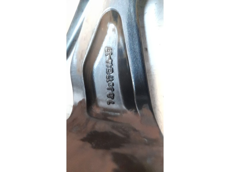 Recambio de llanta para renault clio v zen referencia OEM IAM 403000324R  