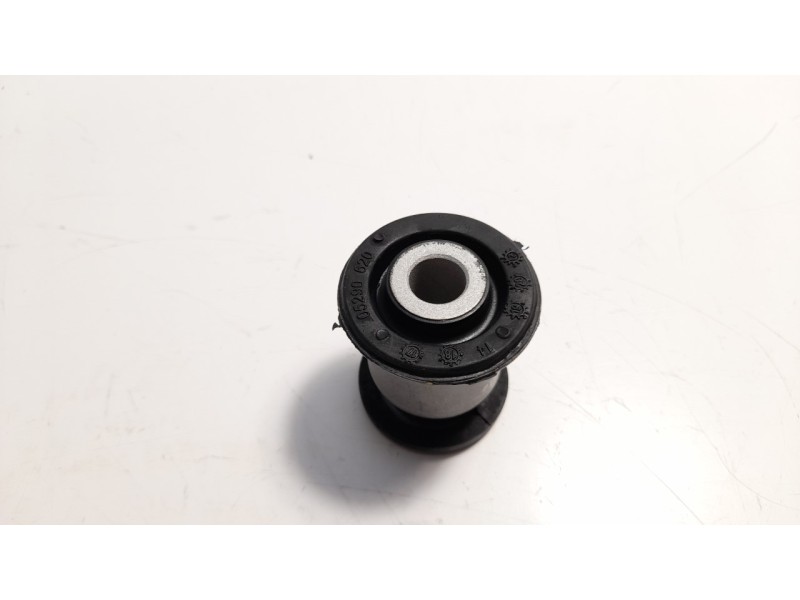 Recambio de soporte brazo suspension delantero derecho para volkswagen t4 transporter/furgoneta syncro (mod. 1991) referencia OE