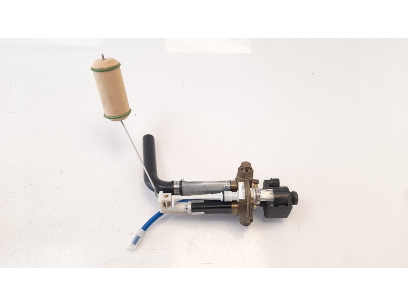 Recambio de deposito combustible para dacia duster ii essential referencia OEM IAM 250609413R  