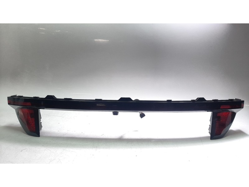 Recambio de piloto trasero central para hyundai tucson (nx) maxx 2wd referencia OEM IAM 92403N7020  