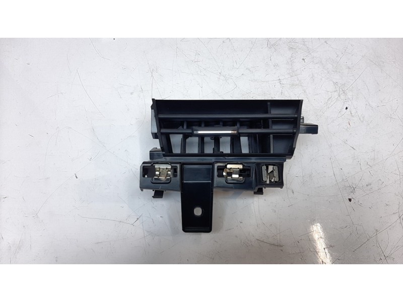 Recambio de aireador central izquierdo para renault clio v zen referencia OEM IAM 687515357R  