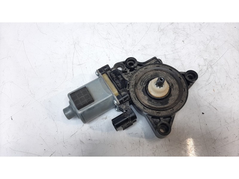 Recambio de motor elevalunas trasero derecho para hyundai tucson 1.6 cat referencia OEM IAM 83460D7000  