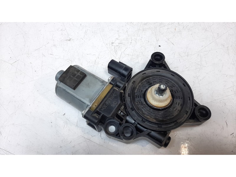 Recambio de motor elevalunas trasero izquierdo para hyundai tucson 1.6 cat referencia OEM IAM 83450D7000  