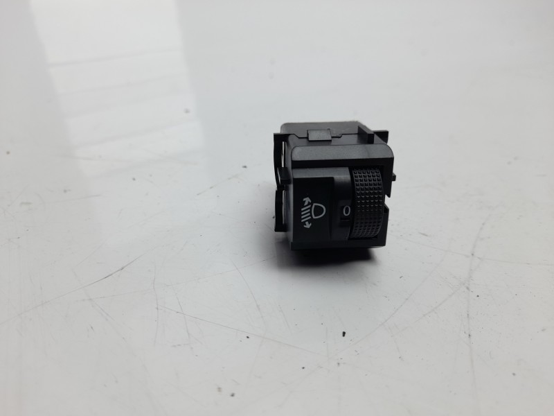 Recambio de interruptor para citroen c3 elle referencia OEM IAM 98125550ZD  