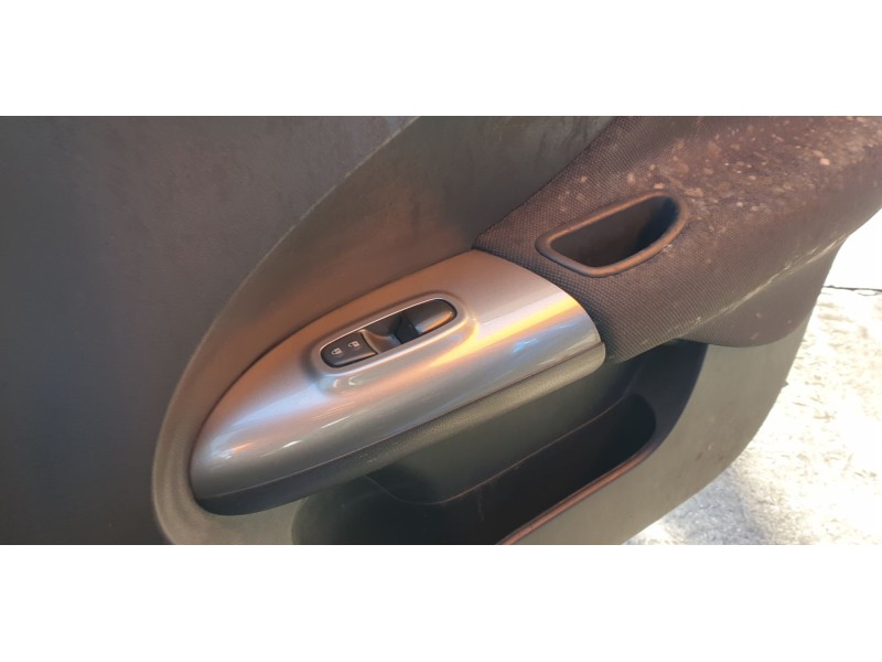 Recambio de mando elevalunas delantero derecho para nissan juke (f15) ultimate edition referencia OEM IAM 254111KA5A IAF470017HQ