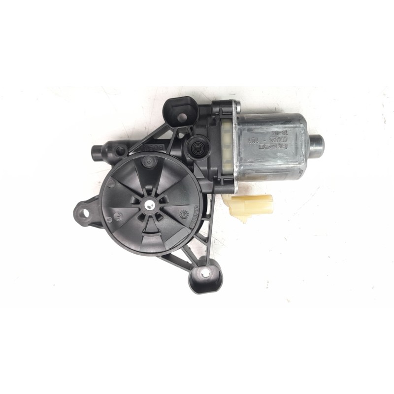 Recambio de motor elevalunas trasero derecho para jeep compass ii 2.0 m-jet cat referencia OEM IAM C54625  