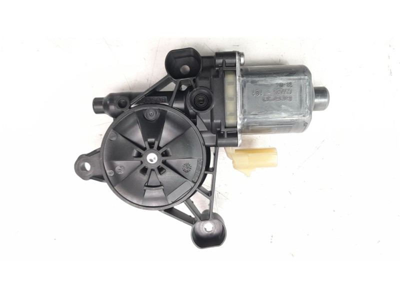 Recambio de motor elevalunas trasero derecho para jeep compass ii 2.0 m-jet cat referencia OEM IAM C54625  