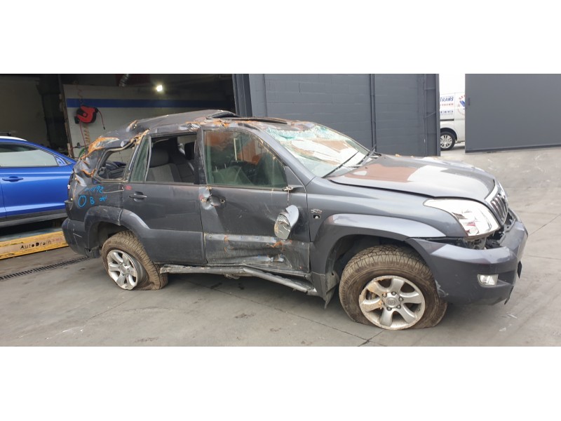 toyota land cruiser (j12) del año 2004