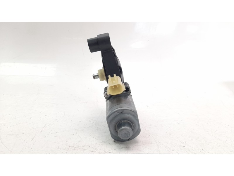 Recambio de motor elevalunas trasero derecho para jeep compass ii 2.0 m-jet cat referencia OEM IAM C54625  