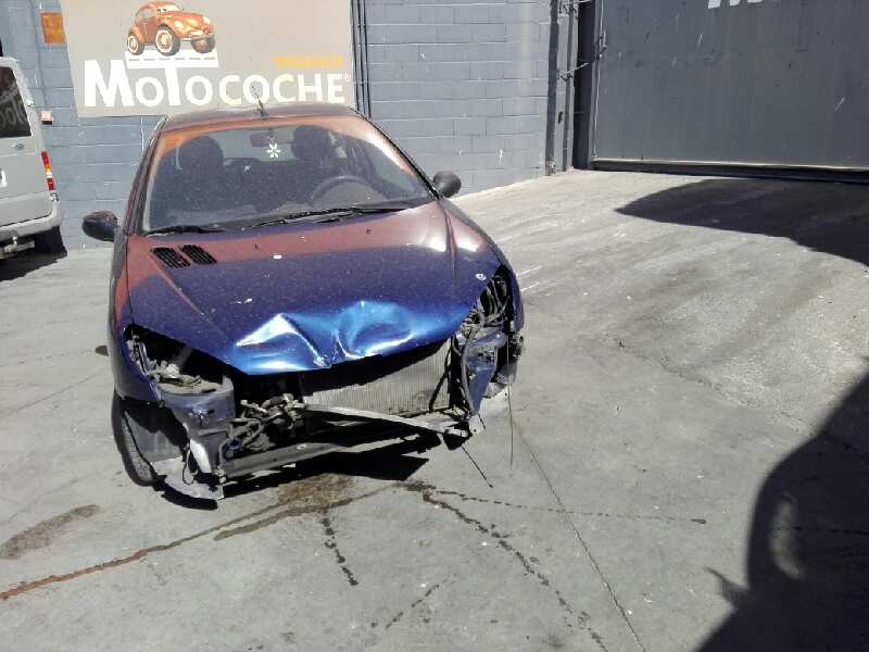 peugeot 206 berlina del año 2000