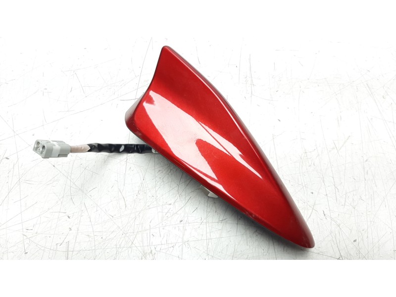 Recambio de antena para mazda 3 lim. () 2.2 turbodiesel cat referencia OEM IAM GML866930  