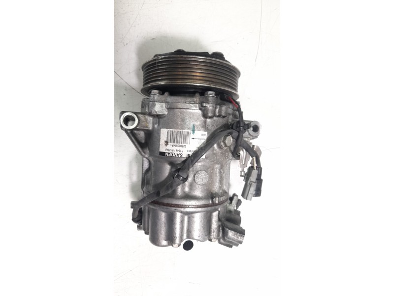 Recambio de compresor aire acondicionado para renault clio v zen referencia OEM IAM 926003514R CAF890017 
