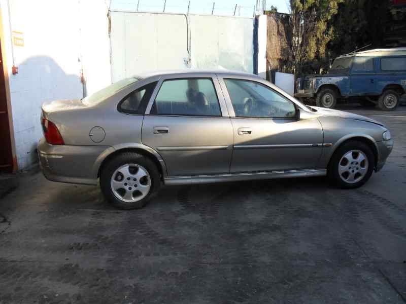 opel vectra b berlina del año 1998