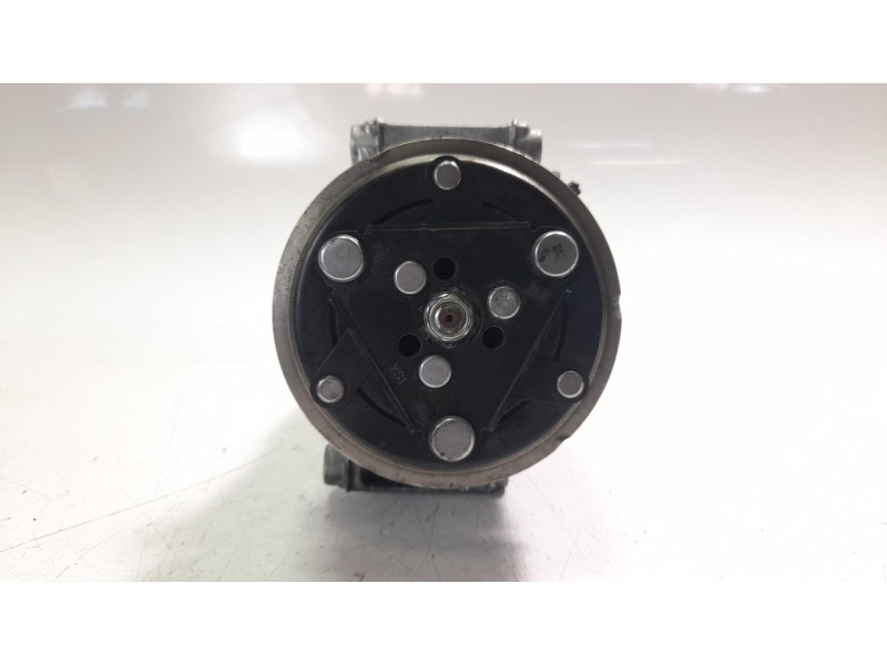 Recambio de compresor aire acondicionado para renault clio v zen referencia OEM IAM 926003514R CAF890017 